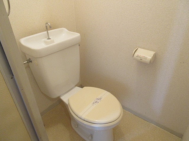 静岡市清水区三保のアパート／トイレ