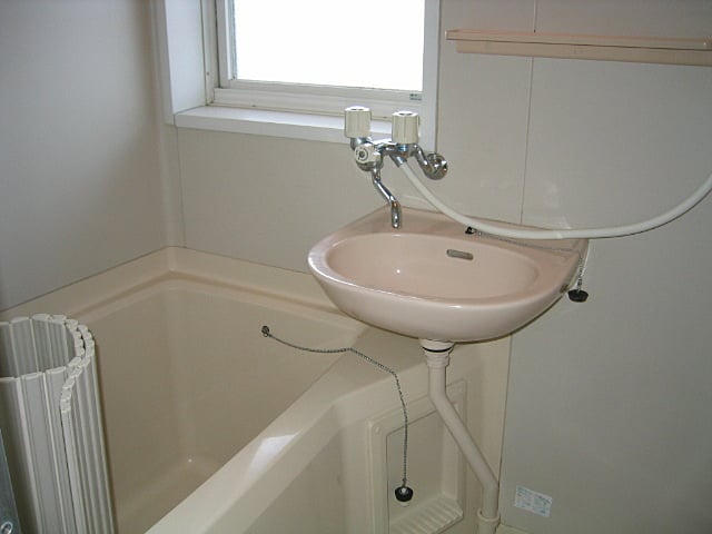 静岡市清水区折戸の１Ｋの浴室
