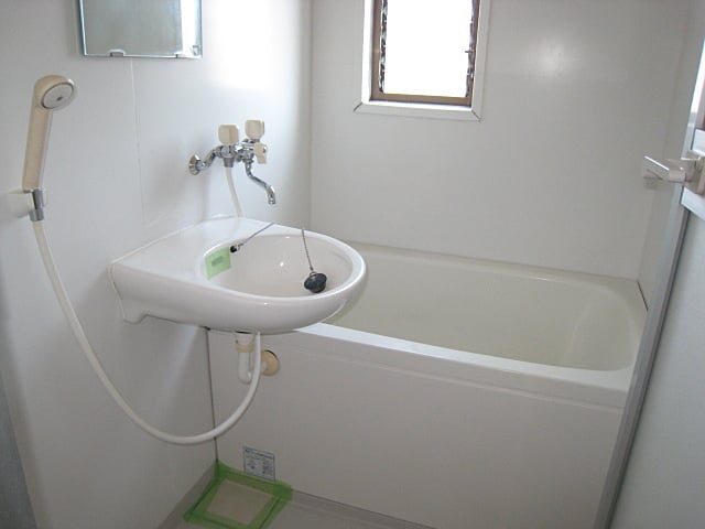 静岡市清水区三保の１Ｋ　浴室